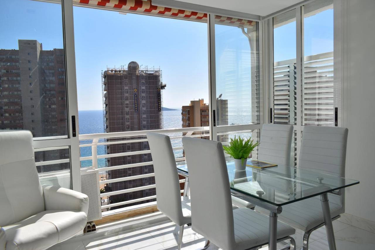 Los Caballos Vip Playa Levante Benidorm Buitenkant foto