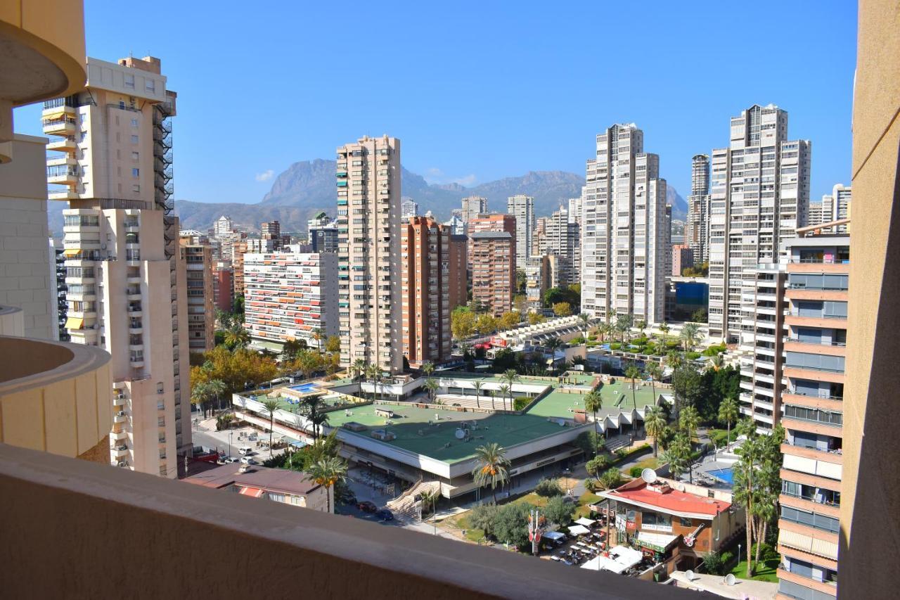 Los Caballos Vip Playa Levante Benidorm Buitenkant foto