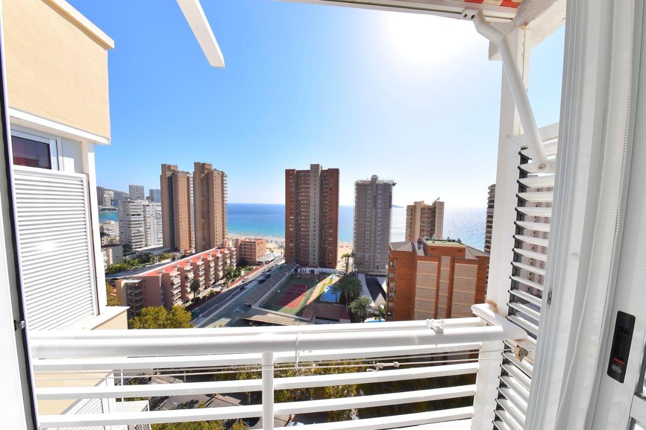 Los Caballos Vip Playa Levante Benidorm Buitenkant foto