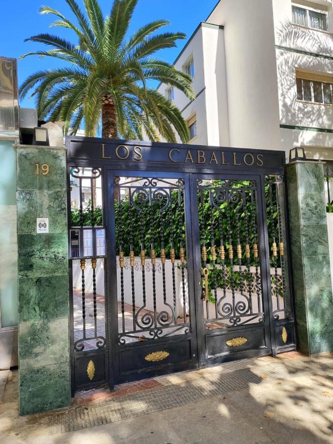 Los Caballos Vip Playa Levante Benidorm Buitenkant foto