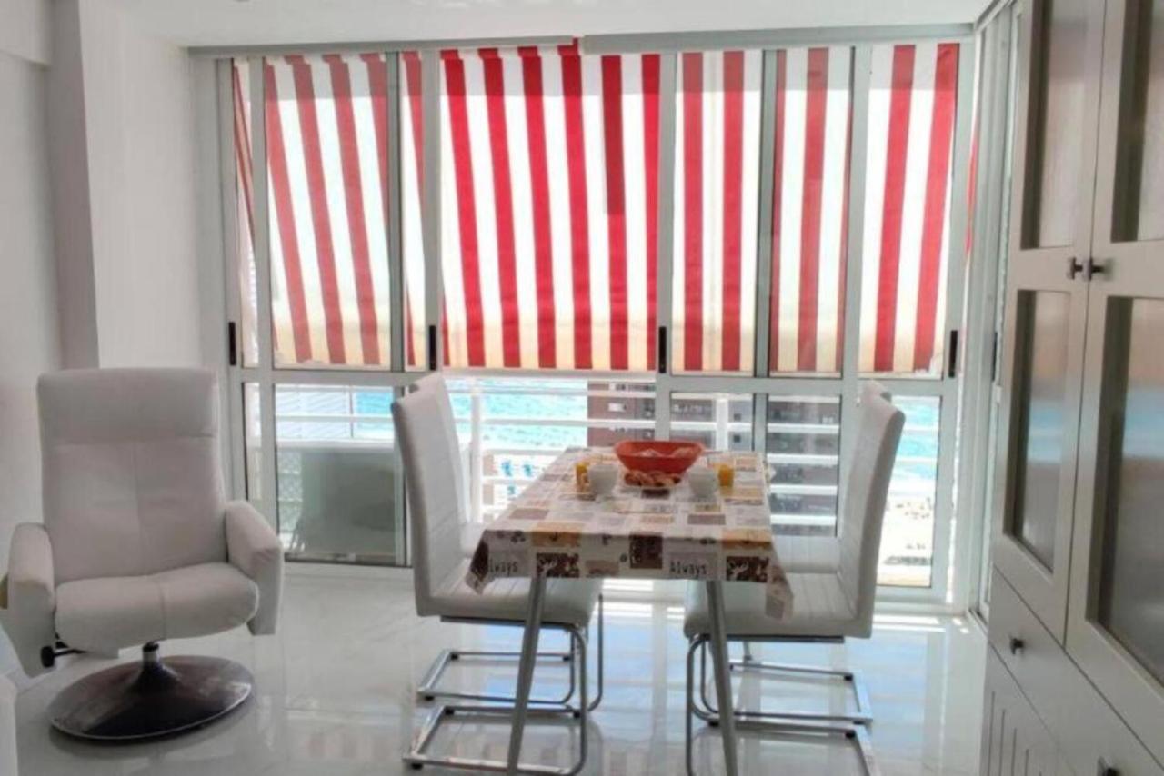 Los Caballos Vip Playa Levante Benidorm Buitenkant foto